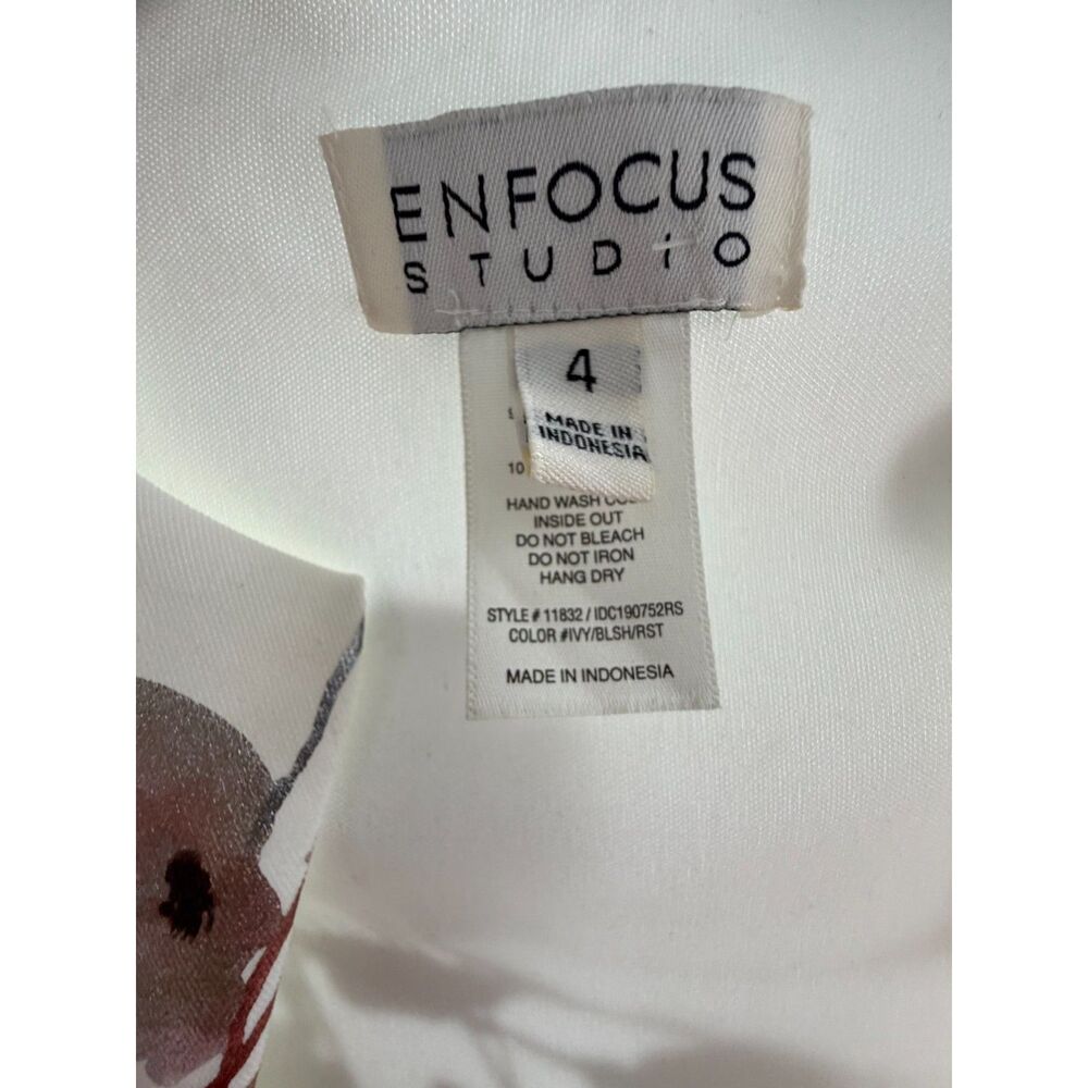Enfocus Studio White & Rose Floral Sleeveless Belted Sheath Dress - Size 4